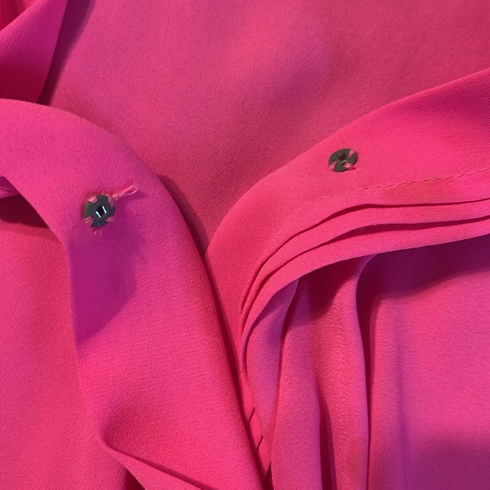 Pink super flattering romper - Picture 4 of 5